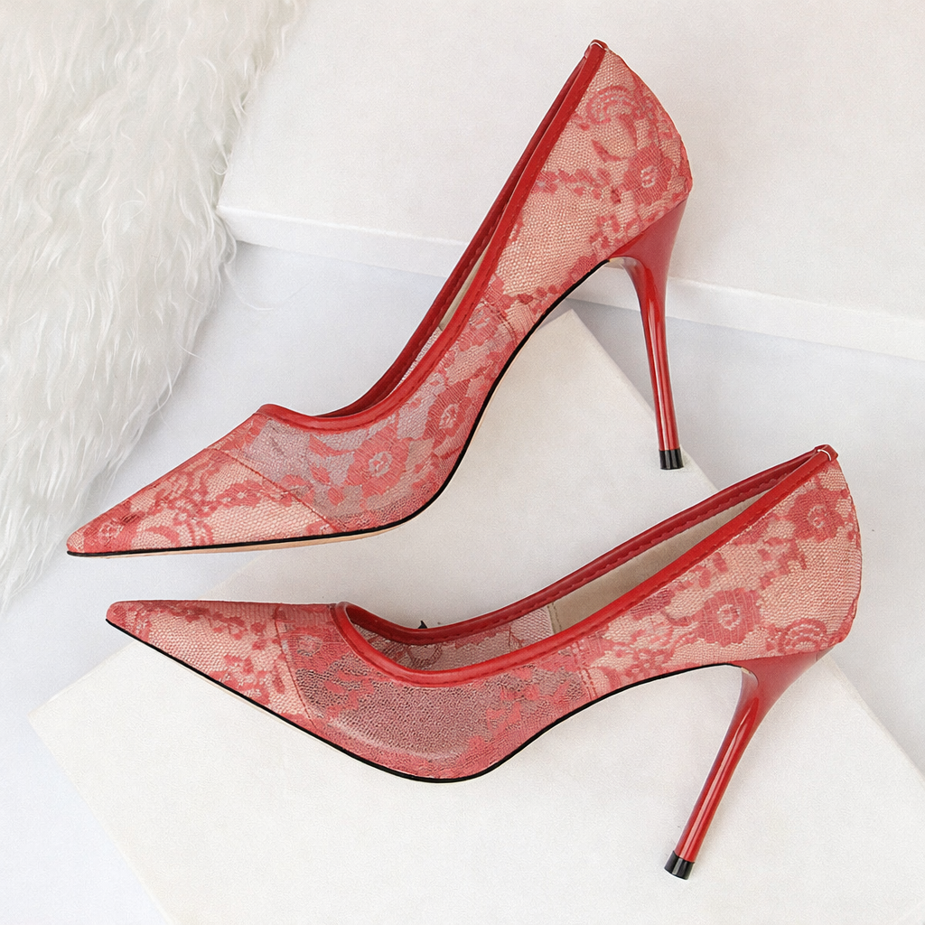 Noir Veil™ Lace Pumps