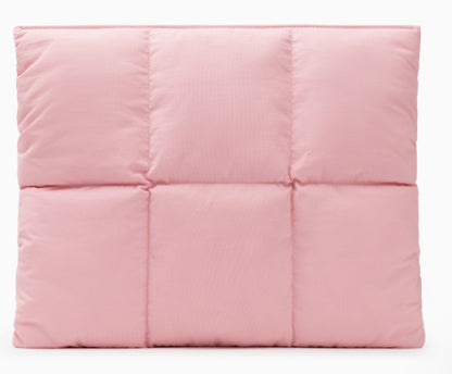 CloudGuard™ Magnetic Laptop Sleeve